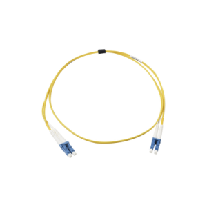 Jumper de Fibra Óptica Monomodo (OS2), XGLO, Riser, LC/UPC-LC/UPC Duplex, OFNR, Color Amarillo, 1 Metro (3.28 Pies)